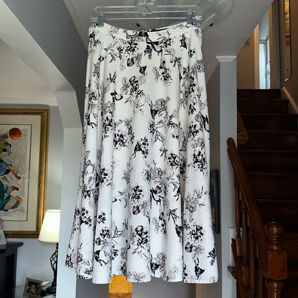 Who What Wear Black & White Floral Midi Skirt Sz 10